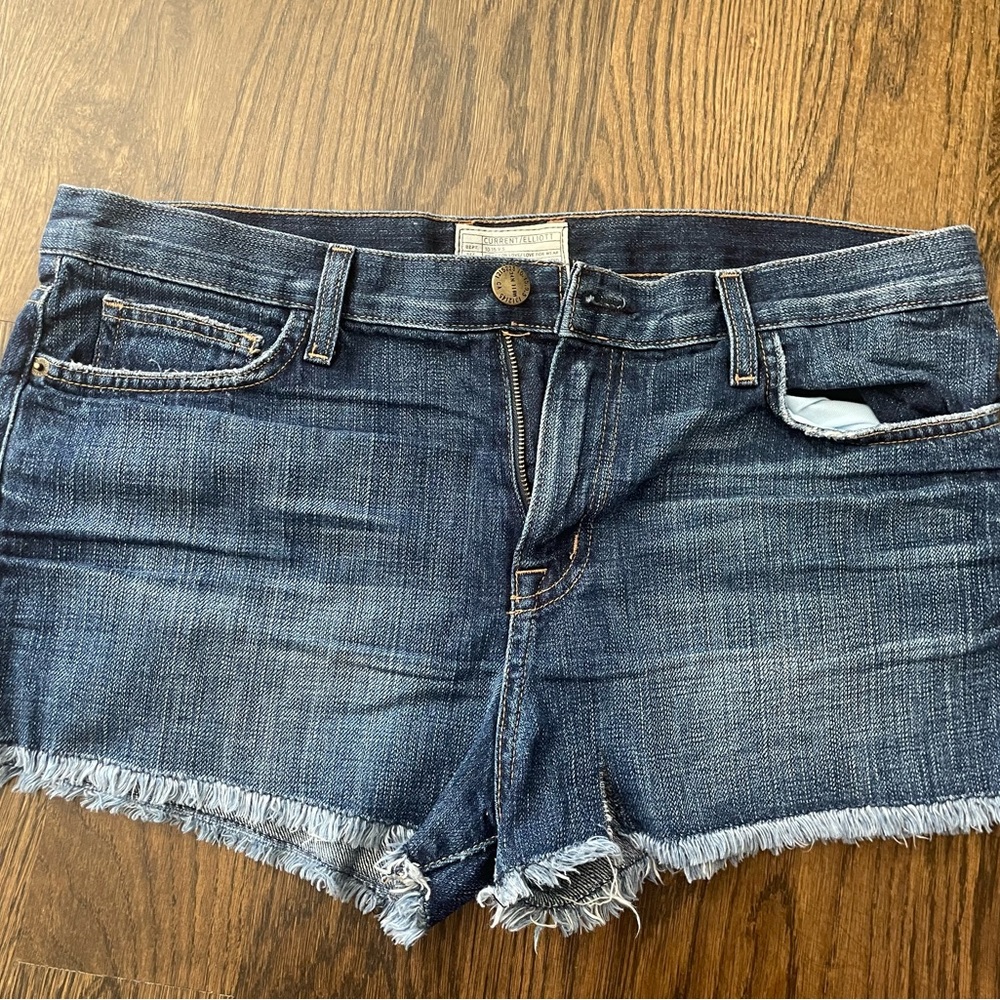 Current Elliott Jean Short size 29